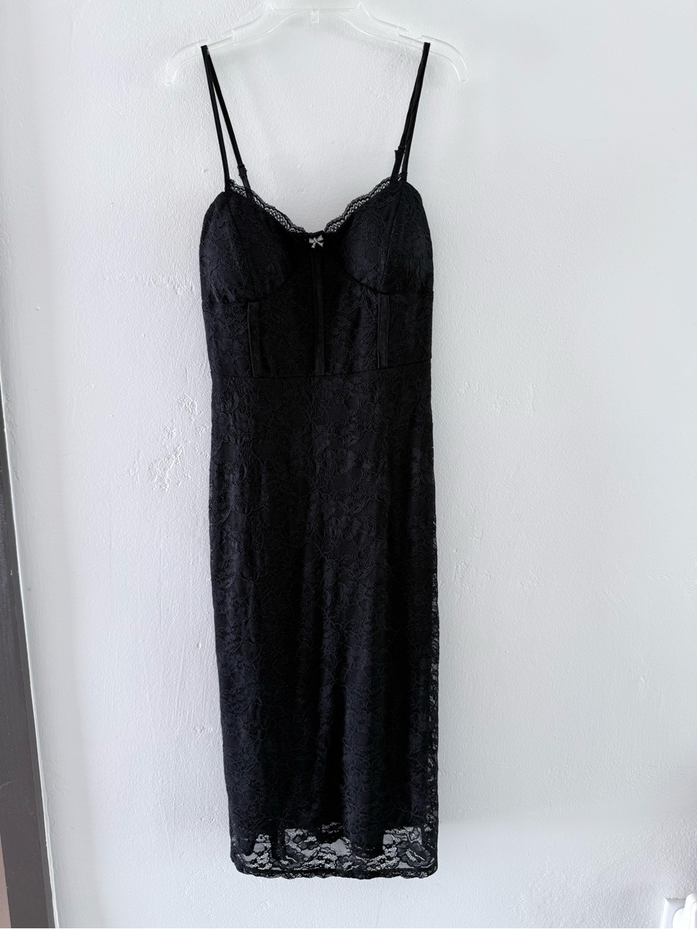 AUW Black Lace Chemise with Adjustable Straps